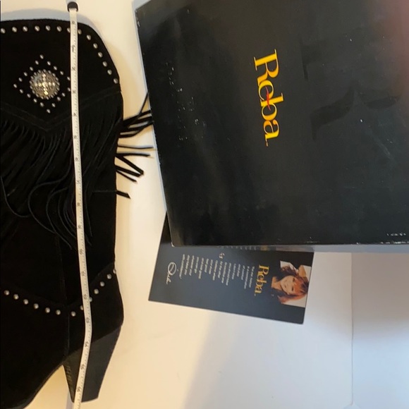 Reba McEntire suede boots - Picture 6 of 16